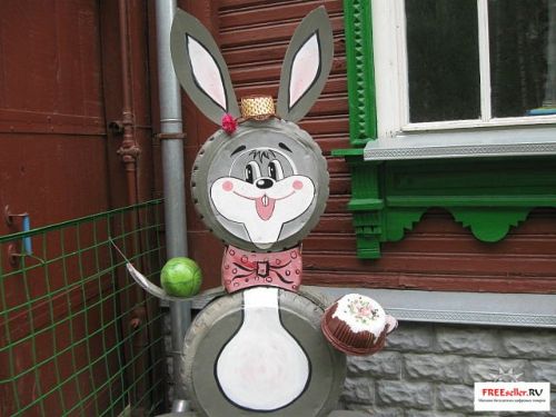 Подели из покрышек. Заяц из авто шин своими руками