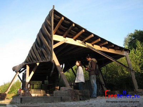 Поделки из покрышек. Изготовление навеса из шин своими руками.