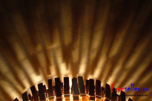 Настольная лампа из прищепок своими руками.