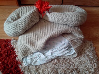 Кроватка для кошки из свитера своими руками