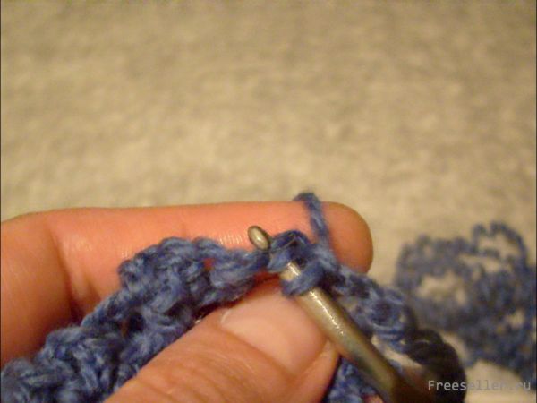 Вяжем ажурный объёмный шарф-снуд своими руками.