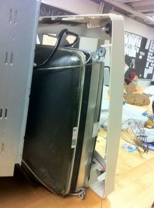 Изготовление клумбы из старого монитора