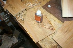 Изготовление своими руками скворечника с клумбой