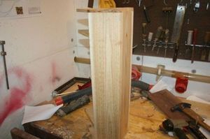 Изготовление своими руками скворечника с клумбой