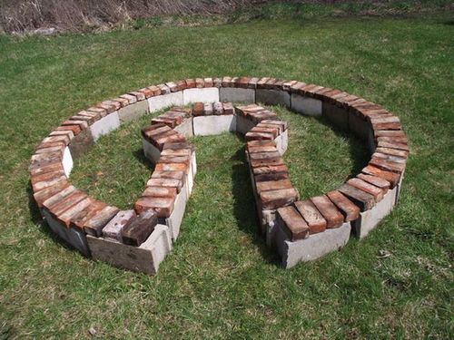 Оригинальная клумба своими руками