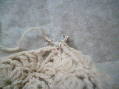 Вяжем ажурный башлык своими руками.