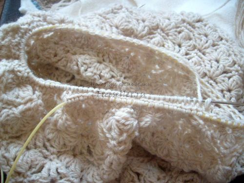 Вяжем ажурный башлык своими руками.