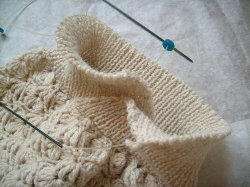 Вяжем ажурный башлык своими руками.