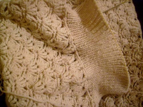 Вяжем ажурный башлык своими руками.