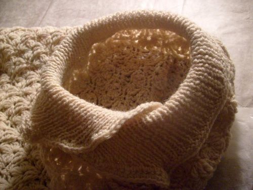 Вяжем ажурный башлык своими руками.