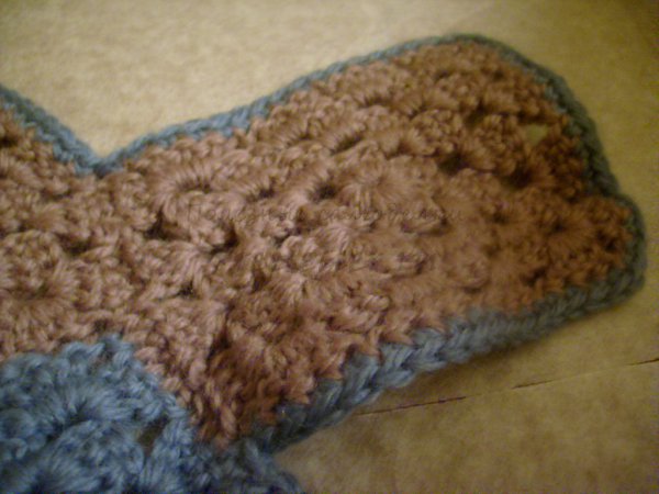 Вяжем шарф своими руками из узорных квадратов