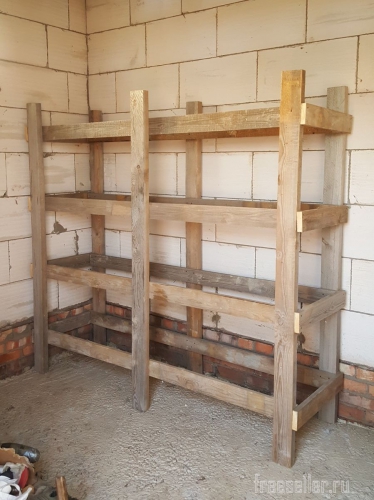 Самодельный стеллаж для гаража или дачи