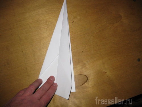 Изготовление бумажного самолетика с наконечником своими руками