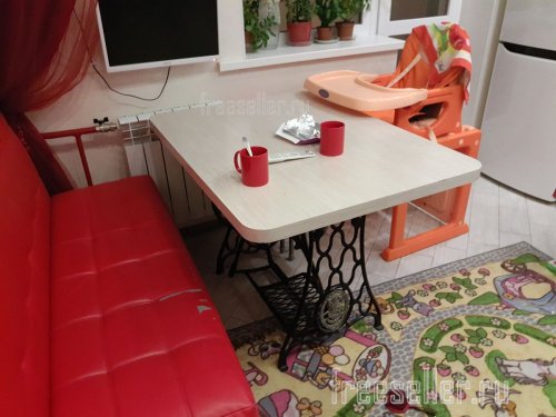 Кухонный стол из швейной машинки Singer