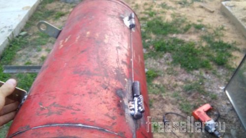 Изготовление мангала из газового баллона - ограничитель на ручке