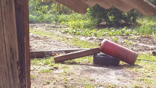 Изготовление мангала из газового баллона - проверяем на наличие остатков газа