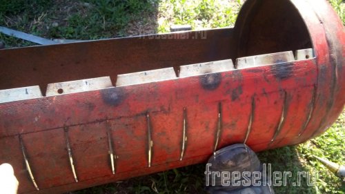 Изготовление мангала из газового баллона - привариваем пластинку с прорезями для шампуров