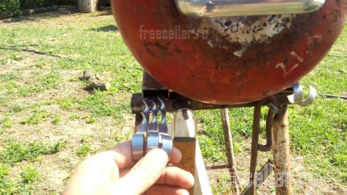 Изготовление мангала из газового баллона - отверстие для хранения шампуров