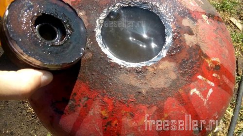 Изготовление мангала из газового баллона - спиливаем верхний кран
