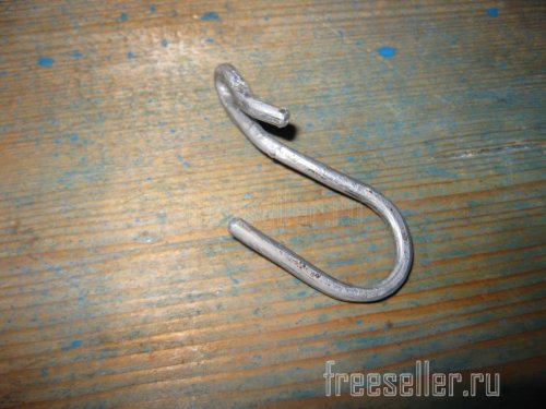 Простое приспособление для облегчения заточки тяпок и плоскорезов - крючок