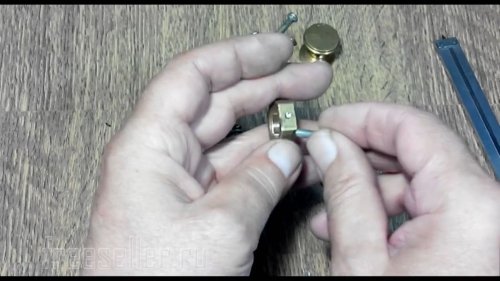 Изготовление спиннера из мебельных ручек своими руками