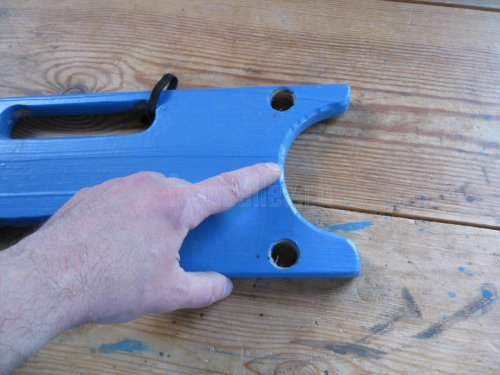 Самодельный каркас для кабеля удлинителя - Полукруглые выемки для намотки кабеля