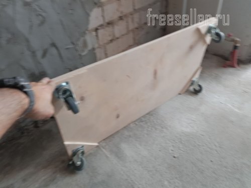 Изготовление передвижной платформы для стеллажа
