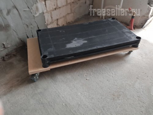 Изготовление передвижной платформы для стеллажа