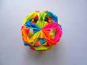 Кусудама шар из бумаги. Елочная оригами игрушка