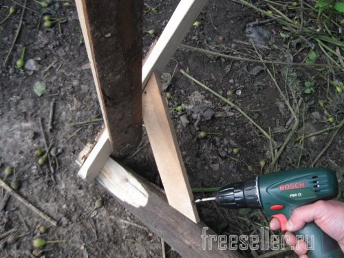 Изготовление самодельного насеста для кур