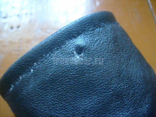 Изготовление кожаного чехла для смартфона своими руками. Крепим подвеску.