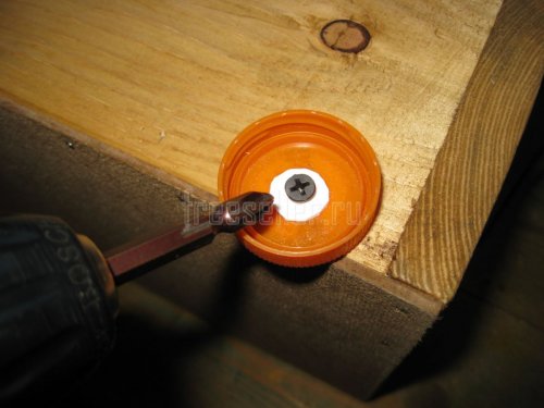 Изготовление колесиков для ящика из крышек от пластиковых бутылок