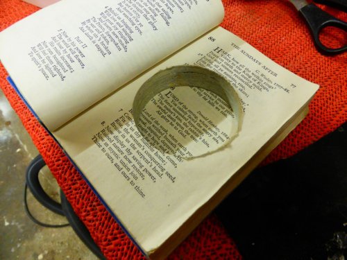 Изготовление тайника из книги