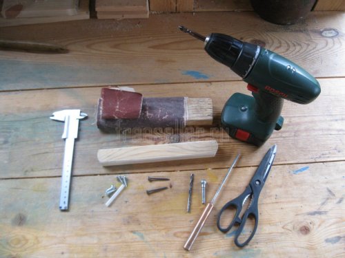 Инструменты и материалы для изготовления держателя для штангельциркулей