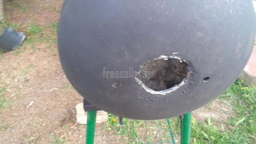 Изготовление коптильни мангала из газового баллона своими руками