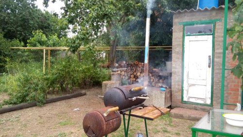 Копчение еды на самодельном мангале коптильне из газового баллона