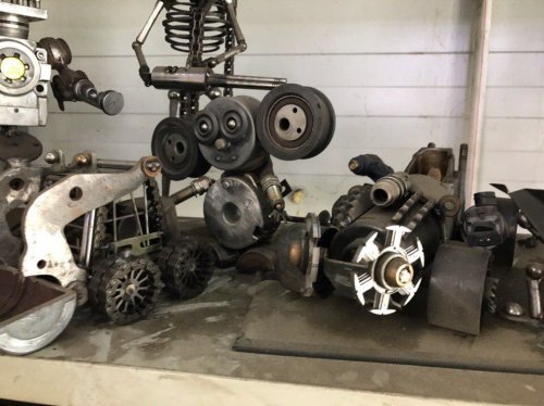 Поделки из автоз апчастей. .