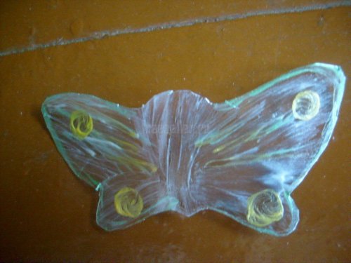 Изготовление порхающих бабочек из пластиковой бутылки