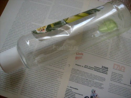 Пластиковая бутылка для изготовления порхающих бабочек