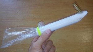 Простой пылеуловитель из пластиковой трубы