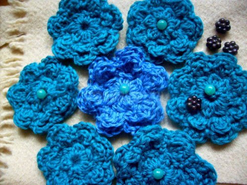 Вязание цветка для украшений изделий своими руками