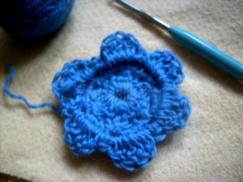 Вязание цветка для украшений изделий своими руками