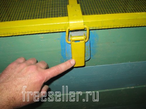 Крышка защитой ящика для овощей от грызунов