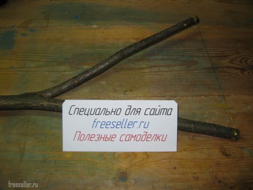 Самодельное приспособление для сбора опят с высоких деревьев