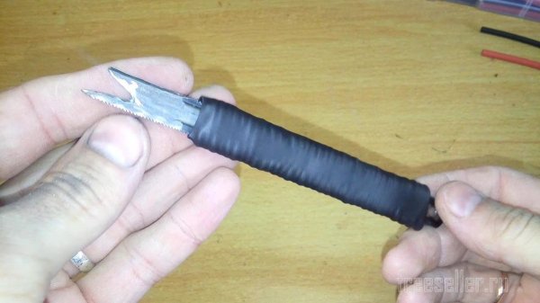Самодельное приспособление для зачистки проводов