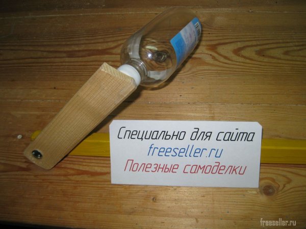 Простое приспособление для чистки водосточных желобов