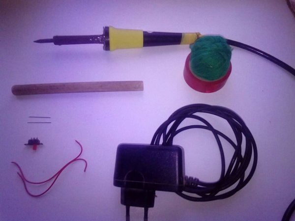 Материалы для изготовления самодельного выжигателя по дереву