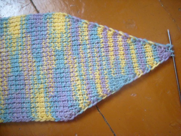 Вяжем своими руками детский шарфик с кудряшками