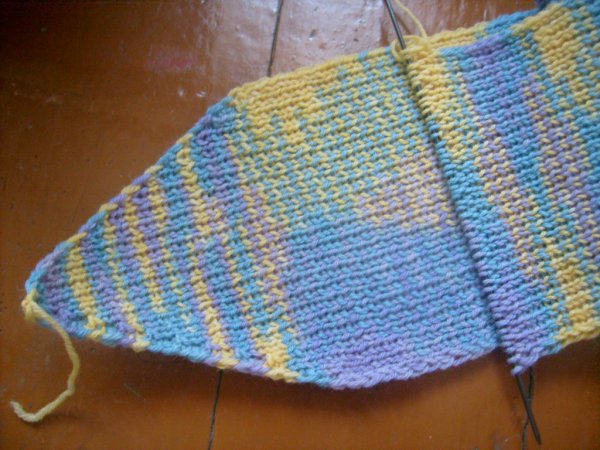 Вяжем своими руками детский шарфик с кудряшками