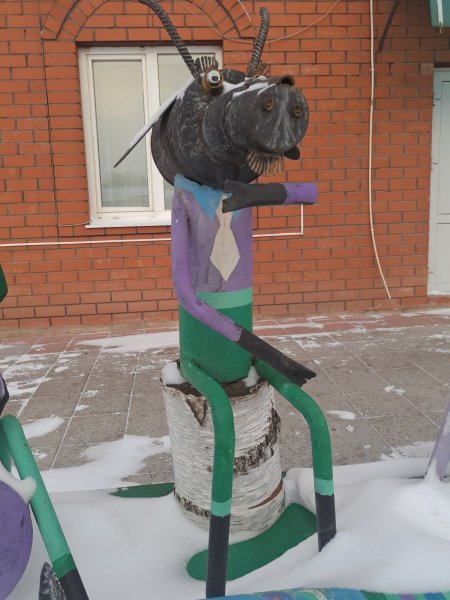 Фигурки зверей музыкантов из труб